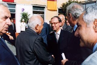 Roma, Scuola elementare "Principe di Piemonte": intervento del Presidente della Repubblica all'inaugurazione dell'anno scolastico 1998-1999 e trasmissione in diretta televisiva del messaggio agli studenti