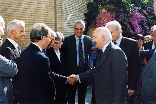 Roma, Scuola elementare "Principe di Piemonte": intervento del Presidente della Repubblica all'inaugurazione dell'anno scolastico 1998-1999 e trasmissione in diretta televisiva del messaggio agli studenti