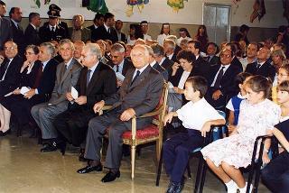 Roma, Scuola elementare "Principe di Piemonte": intervento del Presidente della Repubblica all'inaugurazione dell'anno scolastico 1998-1999 e trasmissione in diretta televisiva del messaggio agli studenti