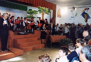 Roma, Scuola elementare "Principe di Piemonte": intervento del Presidente della Repubblica all'inaugurazione dell'anno scolastico 1998-1999 e trasmissione in diretta televisiva del messaggio agli studenti