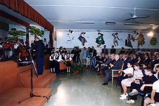 Roma, Scuola elementare "Principe di Piemonte": intervento del Presidente della Repubblica all'inaugurazione dell'anno scolastico 1998-1999 e trasmissione in diretta televisiva del messaggio agli studenti