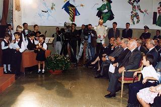 Roma, Scuola elementare "Principe di Piemonte": intervento del Presidente della Repubblica all'inaugurazione dell'anno scolastico 1998-1999 e trasmissione in diretta televisiva del messaggio agli studenti