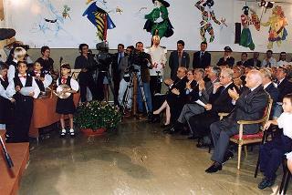 Roma, Scuola elementare "Principe di Piemonte": intervento del Presidente della Repubblica all'inaugurazione dell'anno scolastico 1998-1999 e trasmissione in diretta televisiva del messaggio agli studenti