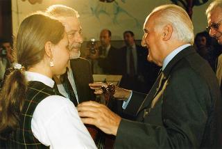 Roma, Scuola elementare "Principe di Piemonte": intervento del Presidente della Repubblica all'inaugurazione dell'anno scolastico 1998-1999 e trasmissione in diretta televisiva del messaggio agli studenti