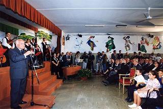 Roma, Scuola elementare "Principe di Piemonte": intervento del Presidente della Repubblica all'inaugurazione dell'anno scolastico 1998-1999 e trasmissione in diretta televisiva del messaggio agli studenti