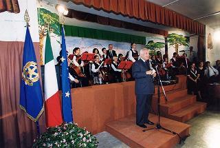 Roma, Scuola elementare "Principe di Piemonte": intervento del Presidente della Repubblica all'inaugurazione dell'anno scolastico 1998-1999 e trasmissione in diretta televisiva del messaggio agli studenti