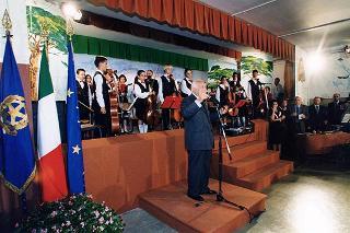 Roma, Scuola elementare "Principe di Piemonte": intervento del Presidente della Repubblica all'inaugurazione dell'anno scolastico 1998-1999 e trasmissione in diretta televisiva del messaggio agli studenti