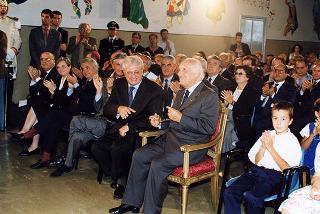 Roma, Scuola elementare "Principe di Piemonte": intervento del Presidente della Repubblica all'inaugurazione dell'anno scolastico 1998-1999 e trasmissione in diretta televisiva del messaggio agli studenti