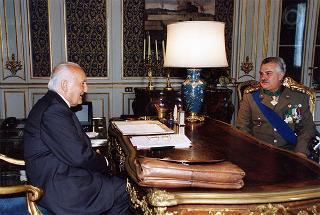 Consegna dell'onorificenza di Grande Ufficiale OMRI al mag. gen. Girolamo Giglio