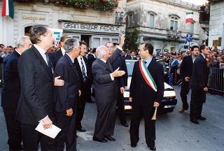 Maglie (Lecce): intervento del Presidente della Repubblica per l'inaugurazione del monumento in ricordo di Aldo Moro, nel ventennale del suo assassinio