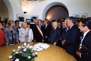 Maglie (Lecce): intervento del Presidente della Repubblica per l'inaugurazione del monumento in ricordo di Aldo Moro, nel ventennale del suo assassinio