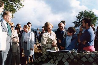 Visita della Regina di Spagna e della signorina Scalfaro agli scavi di Tuscolo (Roma)