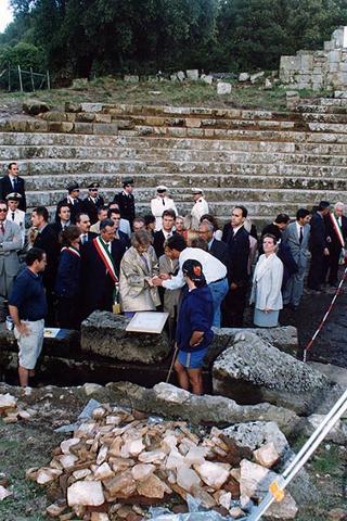 Visita della Regina di Spagna e della signorina Scalfaro agli scavi di Tuscolo (Roma)