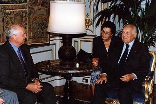 Mikhail Gorbaciov, presidente di Green Cross International, con la prof.ssa Rita Levi Montalcini e l'on. Guido Pollice