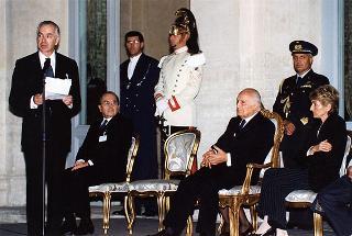 Avv. Domingo Sugranyes e on. ing. Francesco Merloni, rispettivamente presidenti internazionale e nazionale dell'Unione cristiana imprenditori dirigenti, con i partecipanti al 20° Congresso mondiale dell'UCID