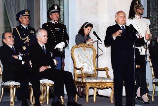 Avv. Domingo Sugranyes e on. ing. Francesco Merloni, rispettivamente presidenti internazionale e nazionale dell'Unione cristiana imprenditori dirigenti, con i partecipanti al 20° Congresso mondiale dell'UCID