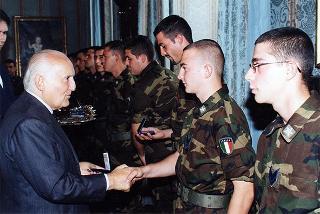 Rappresentanza della guardia d'onore al Palazzo del Quirinale del 66° Reggimento Fanteria "Trieste" della Brigata "Friuli", in rientro dalla missione in Bosnia
