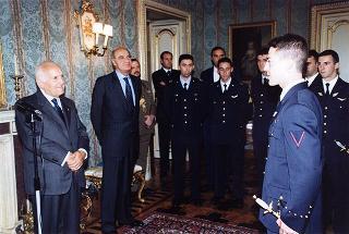 Delegazione di allievi ufficiali dell'Accademia Aeronautica di Pozzuoli, in servizio di guardia d'onore al Palazzo del Quirinale