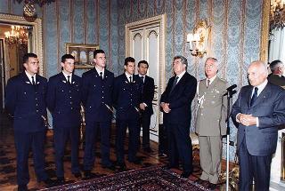 Delegazione di allievi ufficiali dell'Accademia Aeronautica di Pozzuoli, in servizio di guardia d'onore al Palazzo del Quirinale