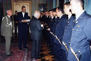 Delegazione di allievi ufficiali dell'Accademia Aeronautica di Pozzuoli, in servizio di guardia d'onore al Palazzo del Quirinale