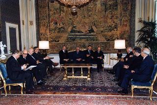 On. avv. Paolo Cavezzali, presidente dell'Associazione degli ex parlamentari della Repubblica, con il nuovo Ufficio di Presidenza del sodalizio