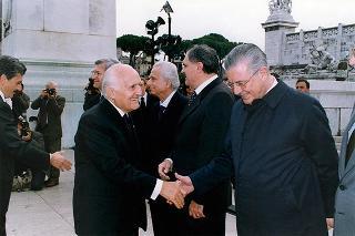 Roma, Altare della Patria: deposizione di una corona d'alloro, da parte del Presidente della Repubblica, in occasione della Giornata dell'Unità Nazionale e delle Forze Armate