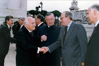 Roma, Altare della Patria: deposizione di una corona d'alloro, da parte del Presidente della Repubblica, in occasione della Giornata dell'Unità Nazionale e delle Forze Armate