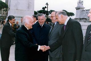 Roma, Altare della Patria: deposizione di una corona d'alloro, da parte del Presidente della Repubblica, in occasione della Giornata dell'Unità Nazionale e delle Forze Armate