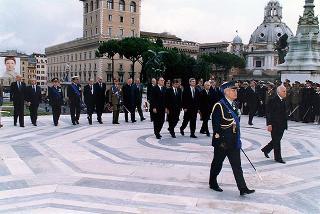 Roma, Altare della Patria: deposizione di una corona d'alloro, da parte del Presidente della Repubblica, in occasione della Giornata dell'Unità Nazionale e delle Forze Armate