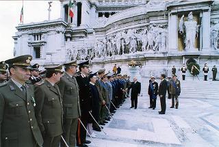 Roma, Altare della Patria: deposizione di una corona d'alloro, da parte del Presidente della Repubblica, in occasione della Giornata dell'Unità Nazionale e delle Forze Armate
