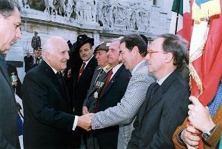 Roma, Altare della Patria: deposizione di una corona d'alloro, da parte del Presidente della Repubblica, in occasione della Giornata dell'Unità Nazionale e delle Forze Armate
