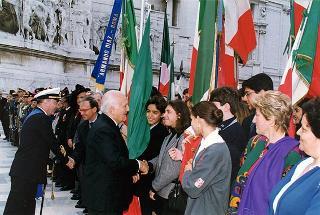 Roma, Altare della Patria: deposizione di una corona d'alloro, da parte del Presidente della Repubblica, in occasione della Giornata dell'Unità Nazionale e delle Forze Armate