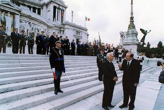 Roma, Altare della Patria: deposizione di una corona d'alloro, da parte del Presidente della Repubblica, in occasione della Giornata dell'Unità Nazionale e delle Forze Armate