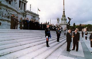 Roma, Altare della Patria: deposizione di una corona d'alloro, da parte del Presidente della Repubblica, in occasione della Giornata dell'Unità Nazionale e delle Forze Armate