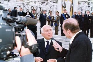 Roma, Altare della Patria: deposizione di una corona d'alloro, da parte del Presidente della Repubblica, in occasione della Giornata dell'Unità Nazionale e delle Forze Armate