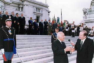 Roma, Altare della Patria: deposizione di una corona d'alloro, da parte del Presidente della Repubblica, in occasione della Giornata dell'Unità Nazionale e delle Forze Armate