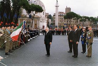 Roma, Altare della Patria: deposizione di una corona d'alloro, da parte del Presidente della Repubblica, in occasione della Giornata dell'Unità Nazionale e delle Forze Armate