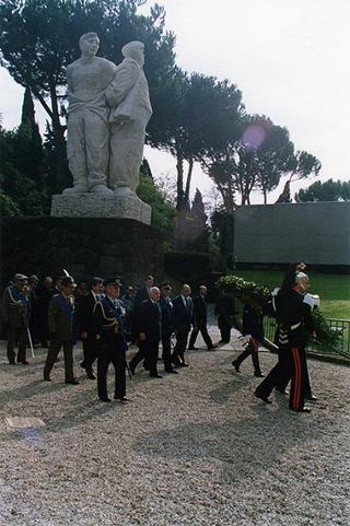 Roma, Mausoleo Ardeatino: deposizione di una corona d'alloro, da parte del Presidente della Repubblica, in occasione della Giornata dell'Unità Nazionale e delle Forze Armate