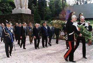 Roma, Mausoleo Ardeatino: deposizione di una corona d'alloro, da parte del Presidente della Repubblica, in occasione della Giornata dell'Unità Nazionale e delle Forze Armate