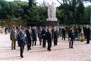 Roma, Mausoleo Ardeatino: deposizione di una corona d'alloro, da parte del Presidente della Repubblica, in occasione della Giornata dell'Unità Nazionale e delle Forze Armate