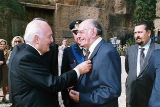 Roma, Mausoleo Ardeatino: deposizione di una corona d'alloro, da parte del Presidente della Repubblica, in occasione della Giornata dell'Unità Nazionale e delle Forze Armate