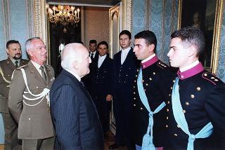 Delegazione di ufficiali ed allievi dell'Accademia Militare di Modena in servizio di guardia d'onore al Palazzo del Quirinale
