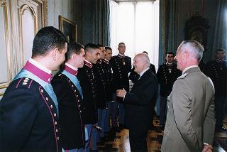 Delegazione di ufficiali ed allievi dell'Accademia Militare di Modena in servizio di guardia d'onore al Palazzo del Quirinale