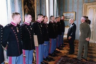 Delegazione di ufficiali ed allievi dell'Accademia Militare di Modena in servizio di guardia d'onore al Palazzo del Quirinale