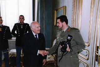 Delegazione di ufficiali ed allievi dell'Accademia Militare di Modena in servizio di guardia d'onore al Palazzo del Quirinale