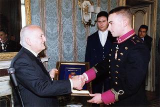 Delegazione di ufficiali ed allievi dell'Accademia Militare di Modena in servizio di guardia d'onore al Palazzo del Quirinale