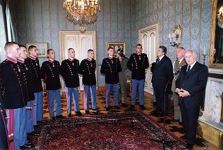 Delegazione di ufficiali ed allievi dell'Accademia Militare di Modena in servizio di guardia d'onore al Palazzo del Quirinale