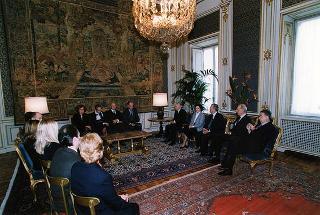 Piergiorgio Coin, presidente della Fondazione della Banca degli occhi del Veneto, con alcuni esponenti del sodalizio