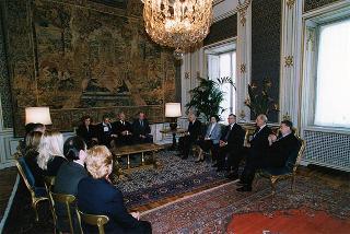 Piergiorgio Coin, presidente della Fondazione della Banca degli occhi del Veneto, con alcuni esponenti del sodalizio