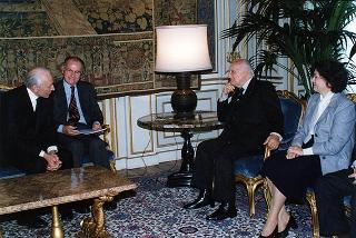 Piergiorgio Coin, presidente della Fondazione della Banca degli occhi del Veneto, con alcuni esponenti del sodalizio